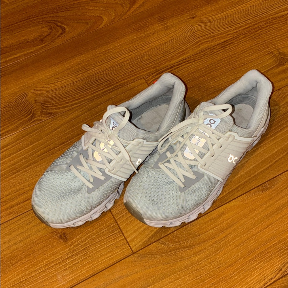 Women's Athletic Shoes in Light Gray - Picture 3 of 6